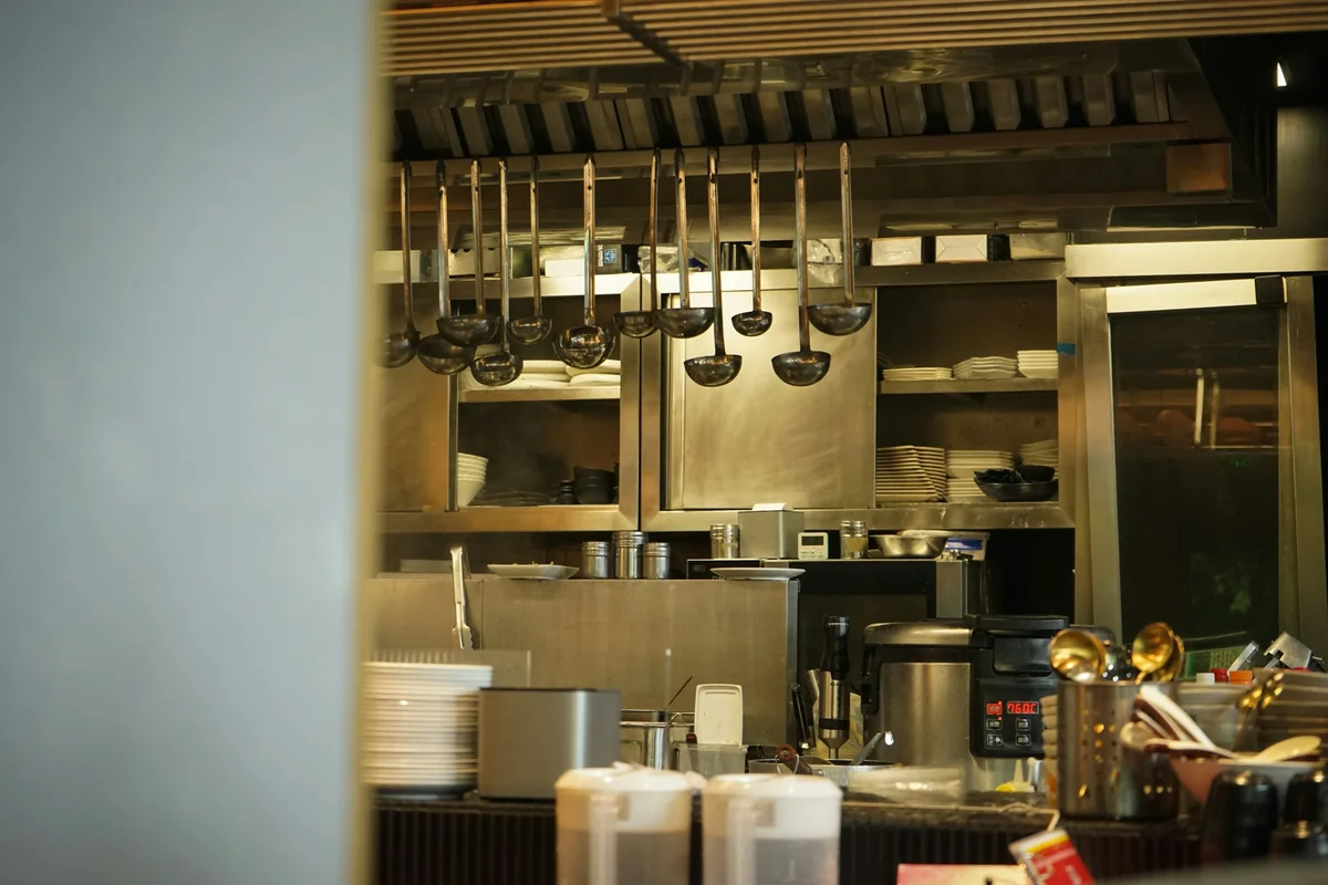 Diệt gián nhà bếp